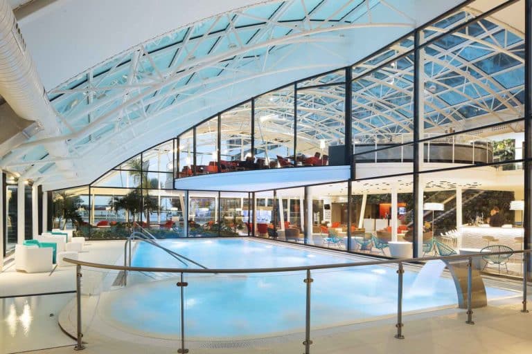 Les centres modernes de spa en Auvergne : relaxant et amusant