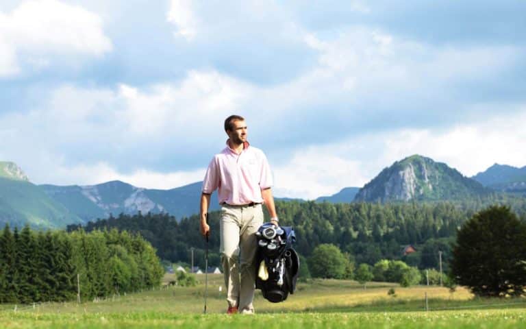 Des greens de golf étonnants et aménagés dans des environnements naturels incroyables