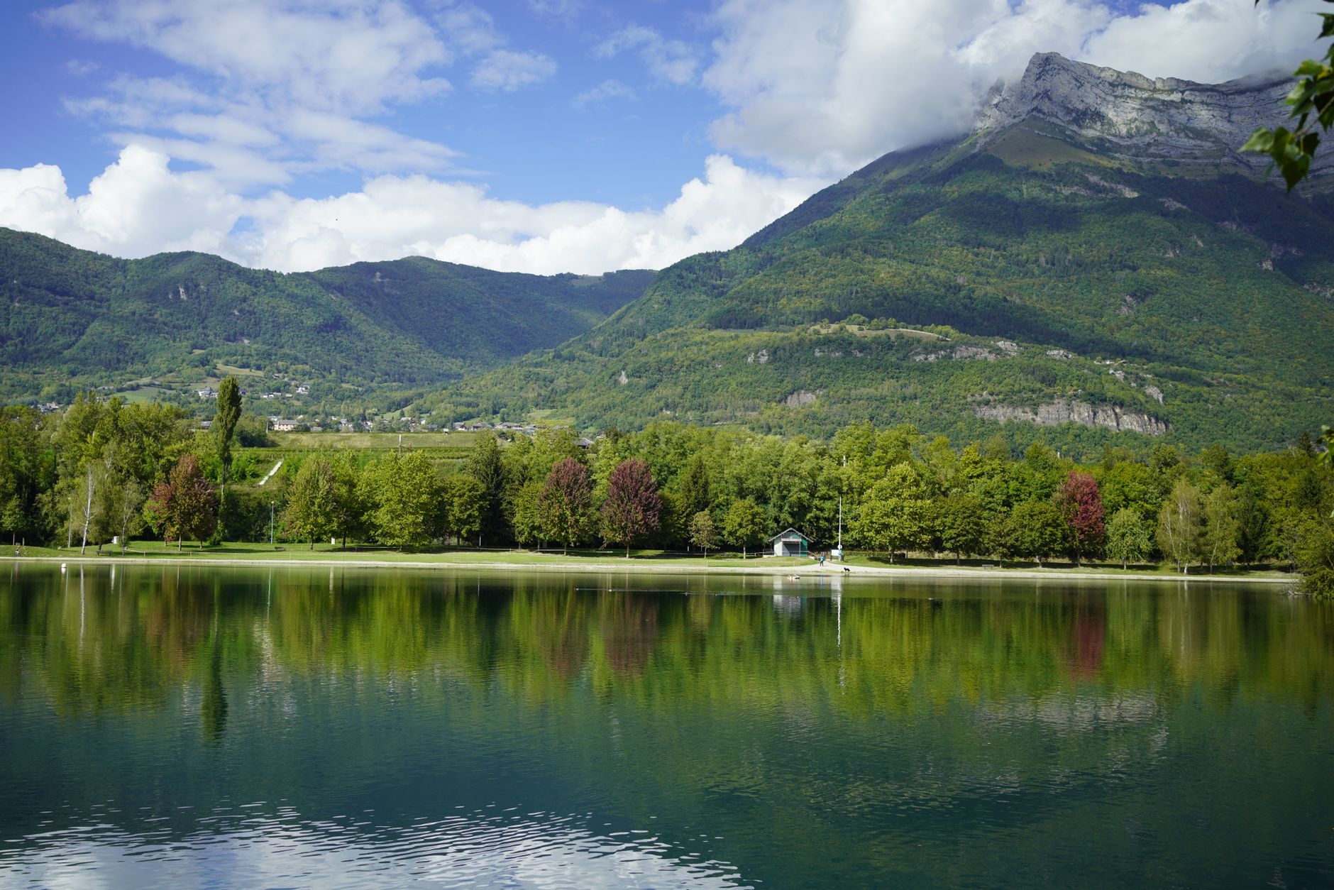 Vous cherchez le meilleur endroit pour vous détendre au bord des rivières en Auvergne ?