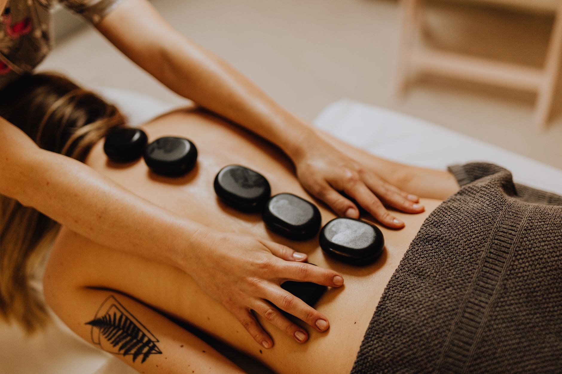 Pourquoi opter pour une journée détente au spa en Auvergne ?